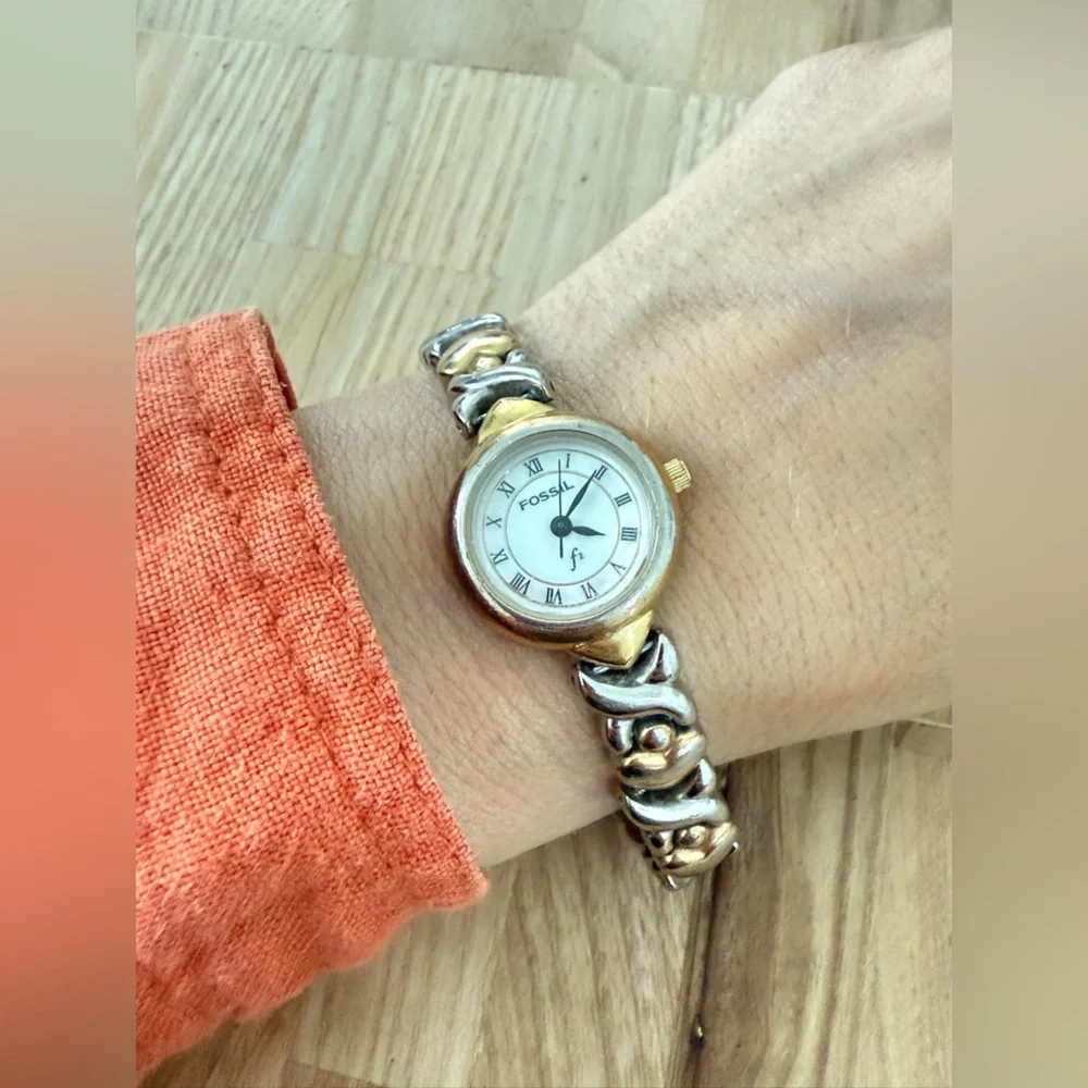 Vintage fossil ladies two tone heart link watch NEW BATTERY